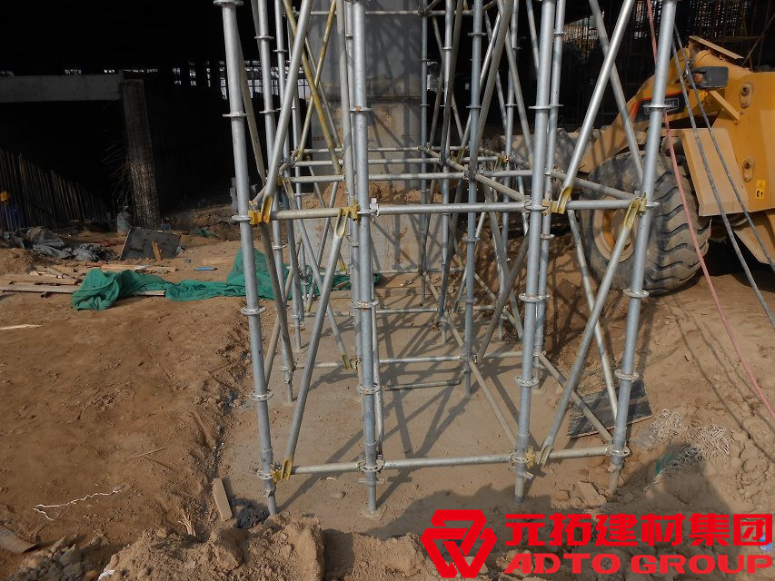 上海盤扣式腳手架生產(chǎn)廠家有幾家？盤扣式腳手架多少錢一噸？